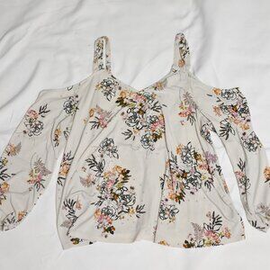 Torrid White Floral Balloon Sleeve Cold Shoulder Size 3(22-24)